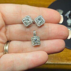 Elegant Silver Stud Earrings and Pendant Set New